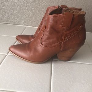 Frye womens brown Ankle Boots 6.5